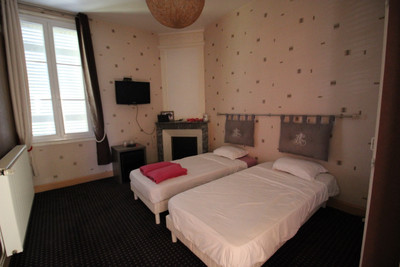 French property for sale in Lalinde, Dordogne - €400,000 - photo 9