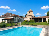 Propriété à vendre à Pillac, Charente - 339 000 € - photo n°1
