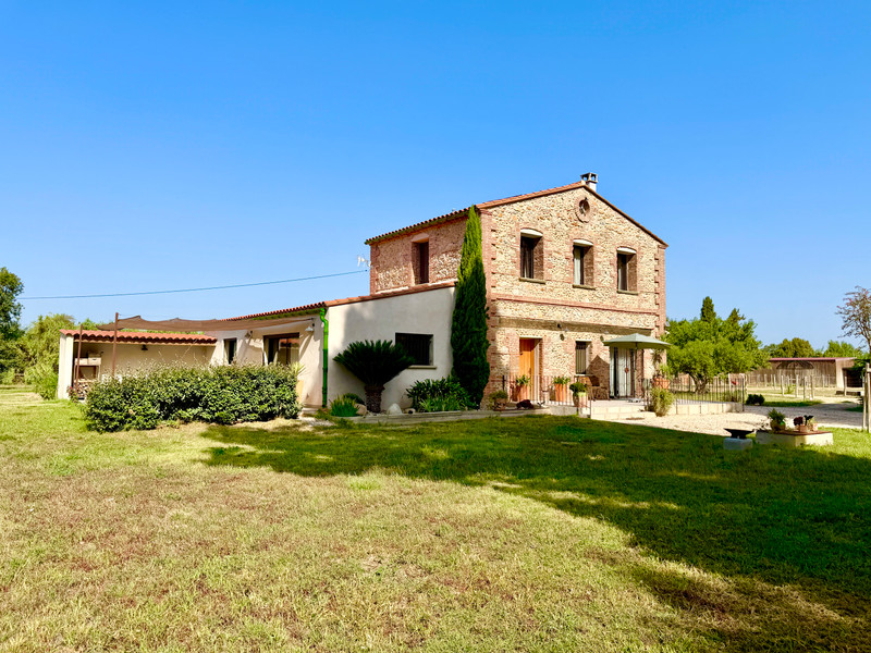 French property for sale in Pia, Pyrénées-Orientales - €998,000 - photo 0