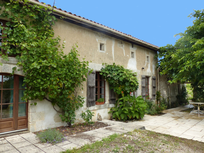 House in Brossac Charente Charming charentaise with second house