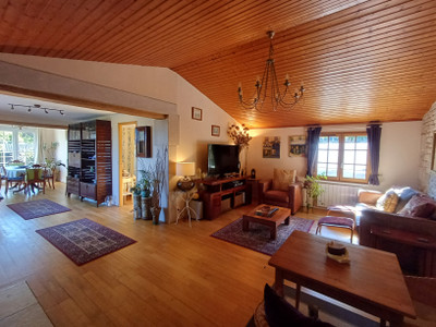 French property for sale in Tusson, Charente - €212,000 - photo 5