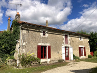 Maison à vendre à Payroux, Vienne - 81.400 € - photo 1
