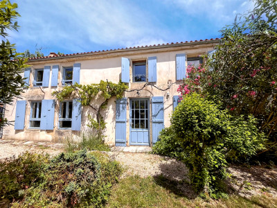 Maison à vendre à Vouhé, Charente-Maritime, Poitou-Charentes, avec Leggett Immobilier