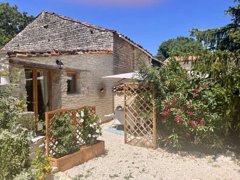 French property for sale in Chives, Charente-Maritime - €440,000 - photo 8