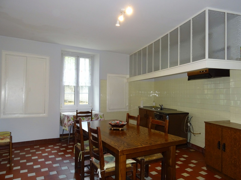French property for sale in La Couronne, Charente - &#8364;244,680 - photo 6