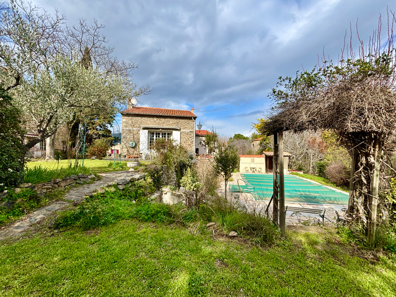 French property for sale in Vinça, Pyrénées-Orientales - €294,000 - photo 7