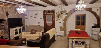 French property for sale in Ydes, Cantal - €90,000 - photo 3