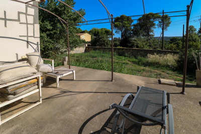 French property for sale in Castillon-du-Gard, Gard - €479,000 - photo 2