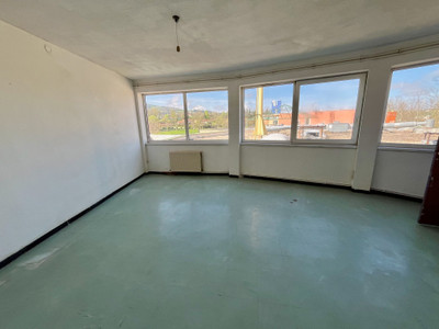 Immeuble à vendre à Le Chambon-Feugerolles, Loire, Rhône-Alpes, avec Leggett Immobilier