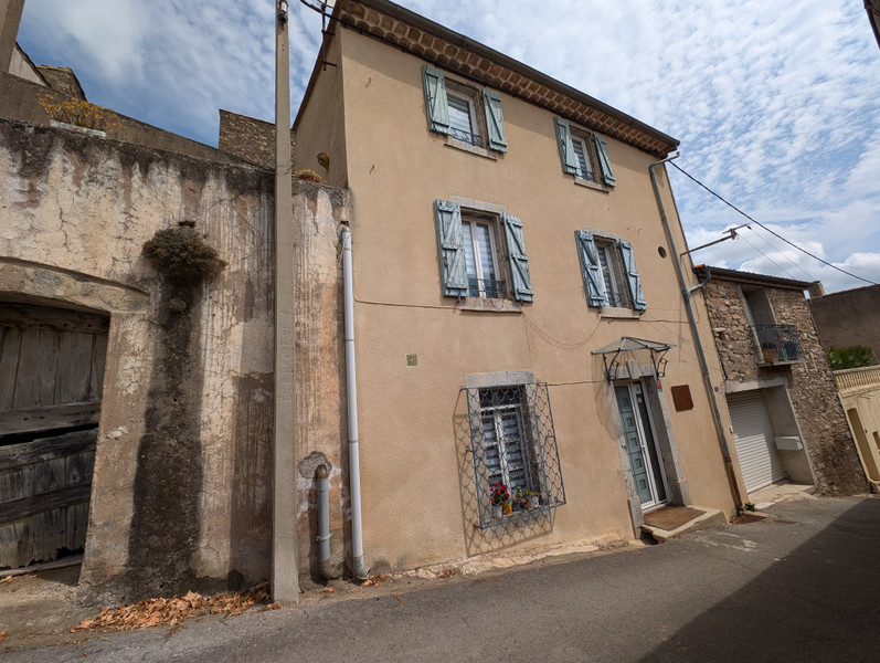 French property for sale in Faugères, Hérault - €303,000 - photo 8