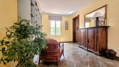 Exquisite 4-Bedroom Villa with Pool, Terrace, Garage, and Private Grounds – 15 Min to the Beach!