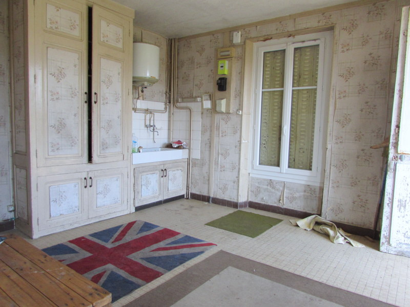 House for sale in La Souterraine Creuse Charming stone property to renovate , attached barn