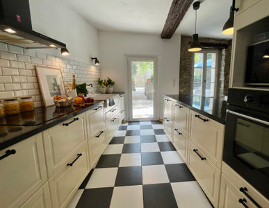 French property for sale in La Livinière, Hérault - €299,500 - photo 2