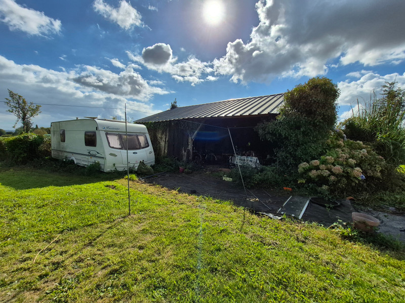French property for sale in Plourac'h, Côtes-d'Armor - €99,999 - photo 2