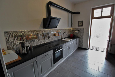 French property for sale in Cosne-d'Allier, Allier - €180,000 - photo 2