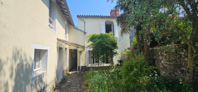 Maison à vendre à Mouilleron-Saint-Germain, Vendée, Pays de la Loire, avec Leggett Immobilier