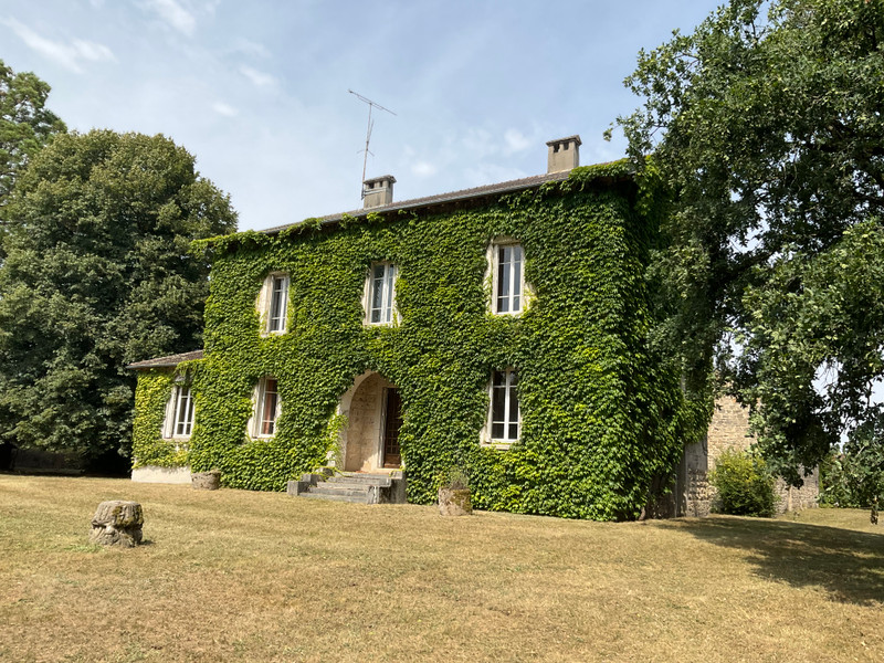 Maison à vendre à Vidaillat, Creuse - 272.850 € - photo 1