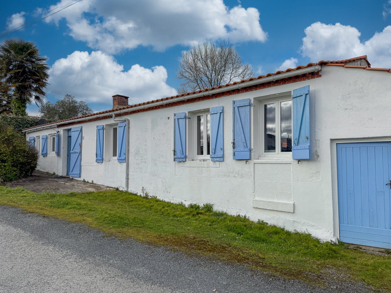 Maison à vendre à Saint-Christophe-du-Ligneron, Vendée - 169.600 € - photo 1