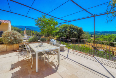 French property for sale in Villars, Vaucluse - €450,000 - photo 1