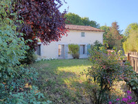 Maison à vendre à La Chapelle-Bâton, Vienne - 204.120 € - photo 2