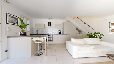 French property for sale in Sanary-sur-Mer, Var - €745,000 - photo 10