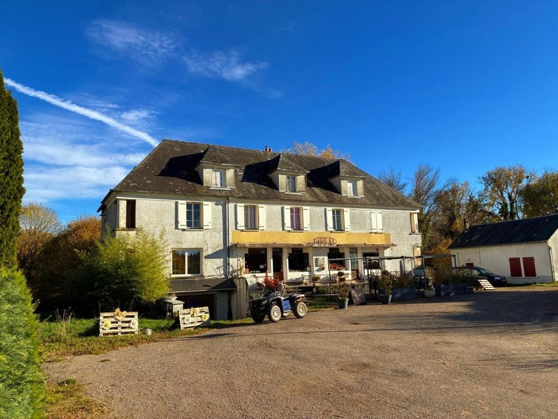 French property for sale in Montsauche-les-Settons, Nièvre - €275,000 - photo 0