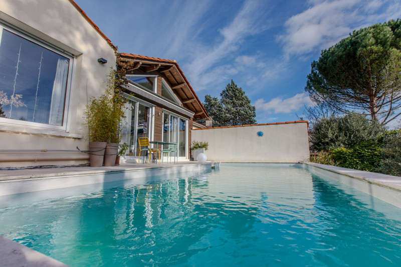 Maison à vendre à Soyaux, Charente - 329.000 € - photo 1