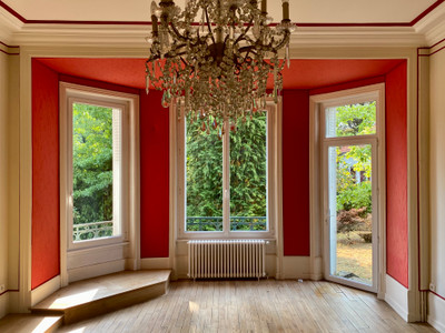 Chateau à vendre à Bourganeuf, Creuse, Limousin, avec Leggett Immobilier