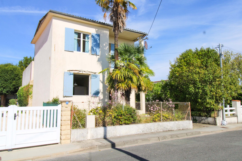 Maison à vendre à Saint-Jean-d'Angély, Charente-Maritime - 183 600 € - photo 1