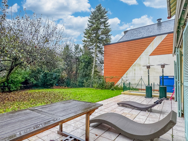 French property for sale in Saint-Maur-des-Fossés, Val-de-Marne - €1,045,000 - photo 1