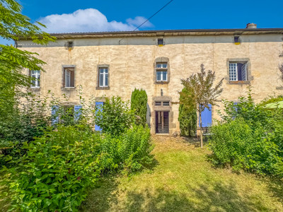 Maison à vendre à Moncoutant-sur-Sèvre, Deux-Sèvres, Poitou-Charentes, avec Leggett Immobilier