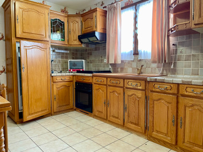French property for sale in Carcès, Var - €280,000 - photo 5