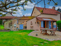Maison à vendre à Cronat, Saône-et-Loire - 189.000 € - photo 2