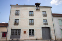 Immeuble à vendre à Richelieu, Indre-et-Loire - 560.000 € - photo 1