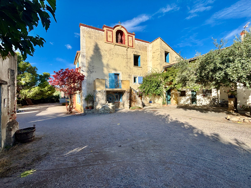 French property for sale in Néfiach, Pyrénées-Orientales - €645,000 - photo 0