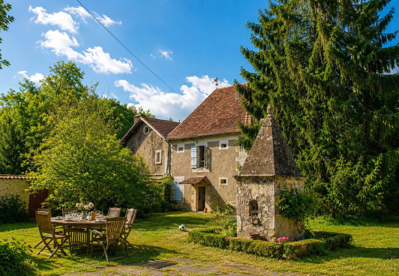 French property for sale in Bourgnac, Dordogne - €471,700 - photo 2