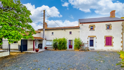 Maison à vendre à Argentonnay, Deux-Sèvres, Poitou-Charentes, avec Leggett Immobilier