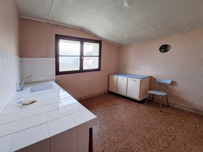 French property for sale in Chives, Charente-Maritime - €46,600 - photo 2