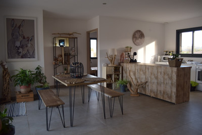 Maison à vendre à Berrias-et-Casteljau, Ardèche, Rhône-Alpes, avec Leggett Immobilier