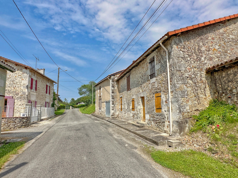 French property for sale in Parcoul-Chenaud, Dordogne - €252,500 - photo 9
