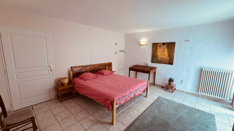 French property for sale in Saint-Maigrin, Charente-Maritime - €649,950 - photo 9