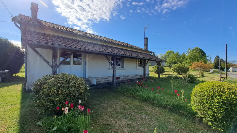 French property for sale in Montembœuf, Charente - €119,900 - photo 8