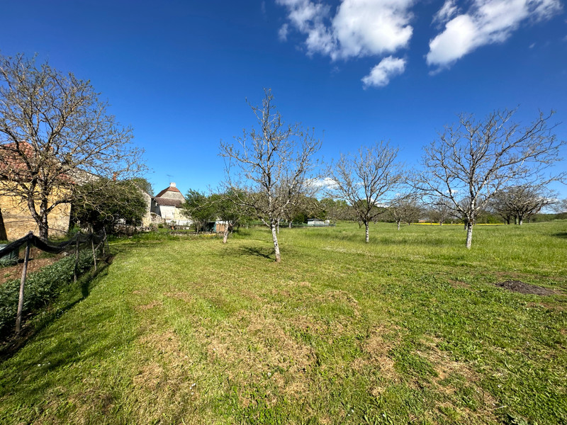 French property for sale in Saint-Martial-d'Albarède, Dordogne - €36,600 - photo 3