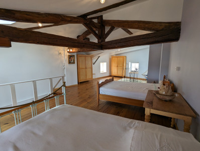 French property for sale in Chavanay, Loire - €288,000 - photo 8