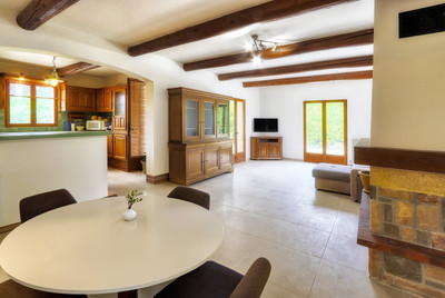 French property for sale in Apt, Vaucluse - €395,000 - photo 4