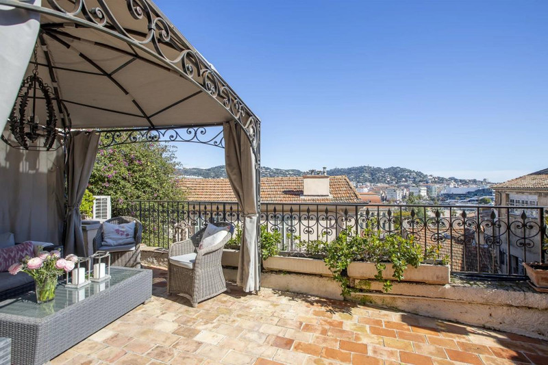Maison à vendre à Cannes, Alpes-Maritimes - 1 690 000 € - photo 1