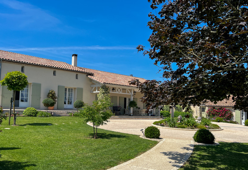 Maison à vendre à Eymet, Dordogne - 945 000 € - photo 1