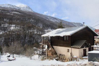 Chalet à vendre à Briançon, Hautes-Alpes, PACA, avec Leggett Immobilier