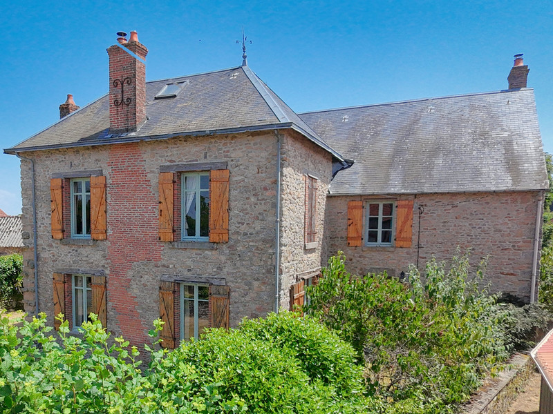 Maison à vendre à Arnac-la-Poste, Haute-Vienne - 249.000 € - photo 1