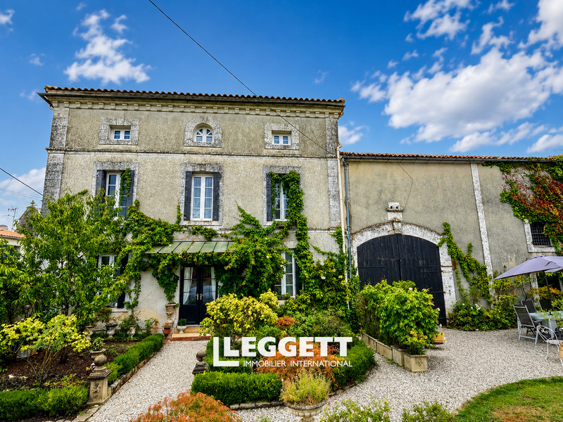 Maison 9 pièce(s), LA CHAPELLE